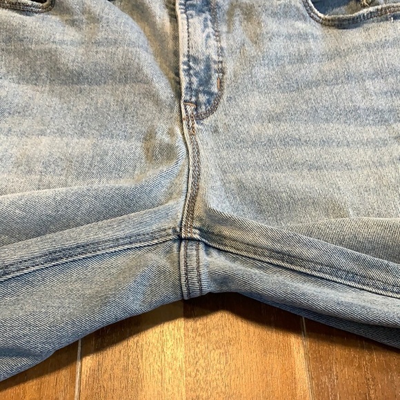 Old Navy Rockstar Super Skinny Jeans Light Wash Size 10 - Picture 9 of 16